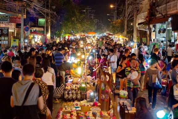 things-to-do-in-chiang-mai-gate-market