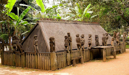 what-to-do-in-hanoi-ethnology-museum