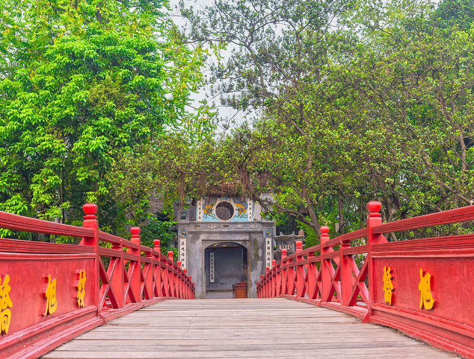 30-766-Red-Brige-Hoan-Kiem-Lake