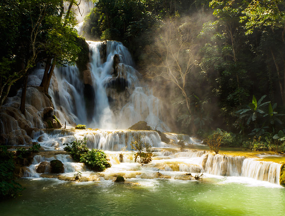 47-734-Kuang-Si-waterfall