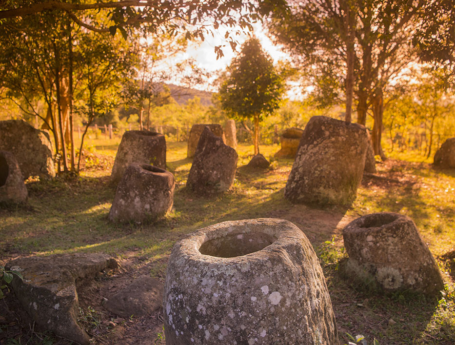 47-750-Plain-of-jars-site-in-the-morning-near-the-town-of-Phonsavan-in-Xieng-Khuang
