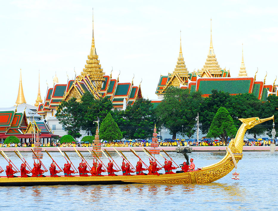 19-520-Royal-barge-suphannahongse-Wat-Phra-Kaew