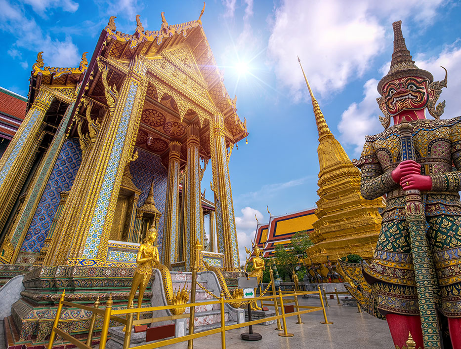 31-724-Wat-Phra-Kaew-Temple