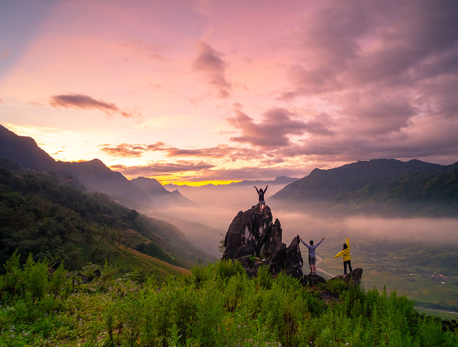 14-6-Sunrise-on-high-mountain-Sapa