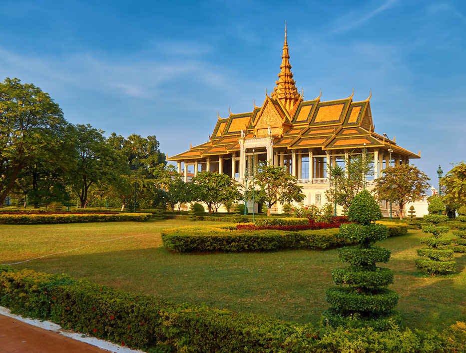 39-876-Royal-Palace-Cambodia