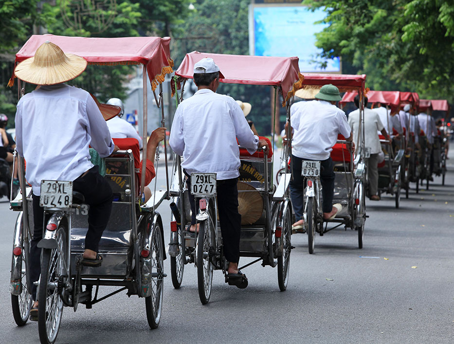 14-266-Cyclo-Riding-Hanoi