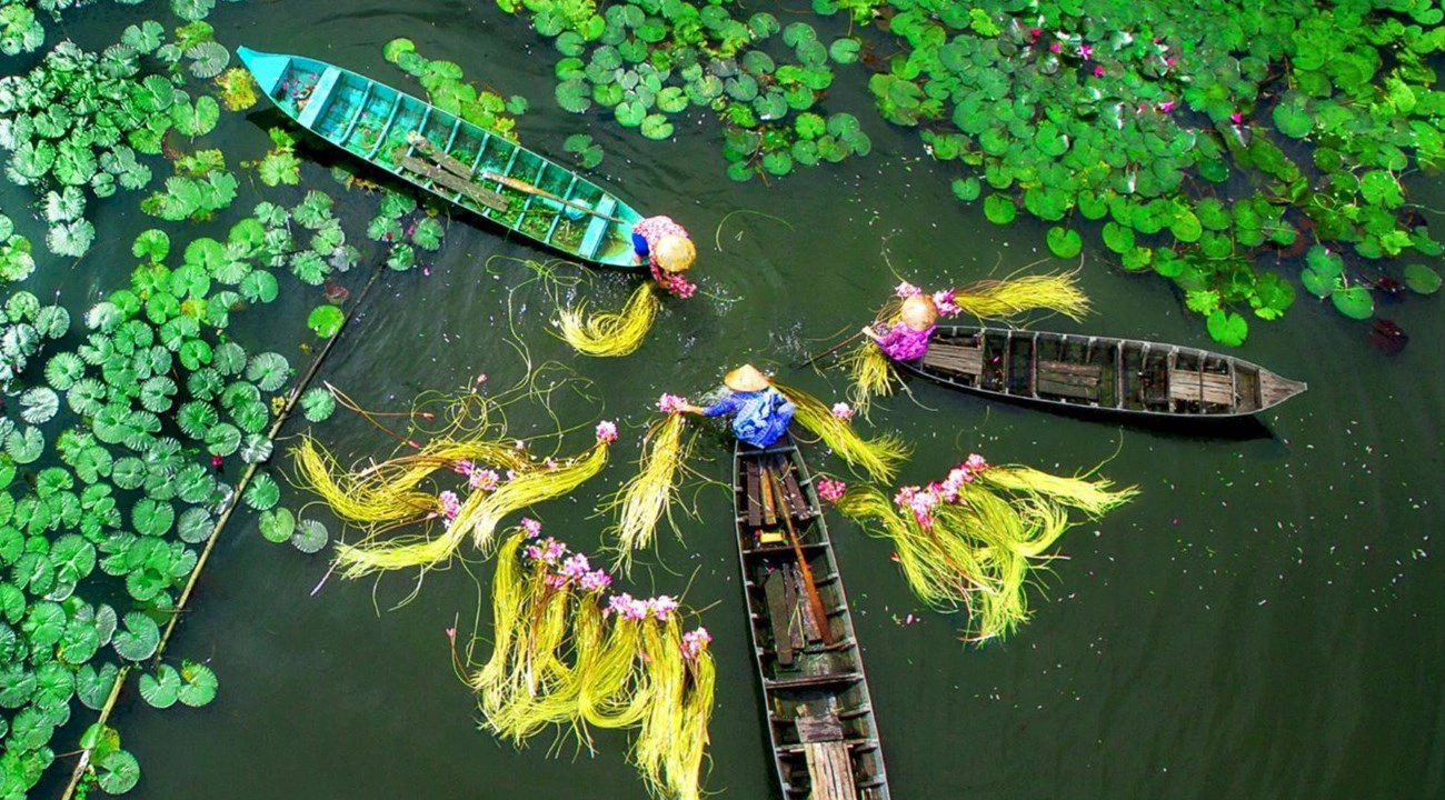 Lungo Il Maestoso Fiume Mekong